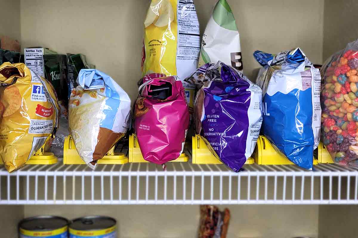 messy-pantry-baghero_b
